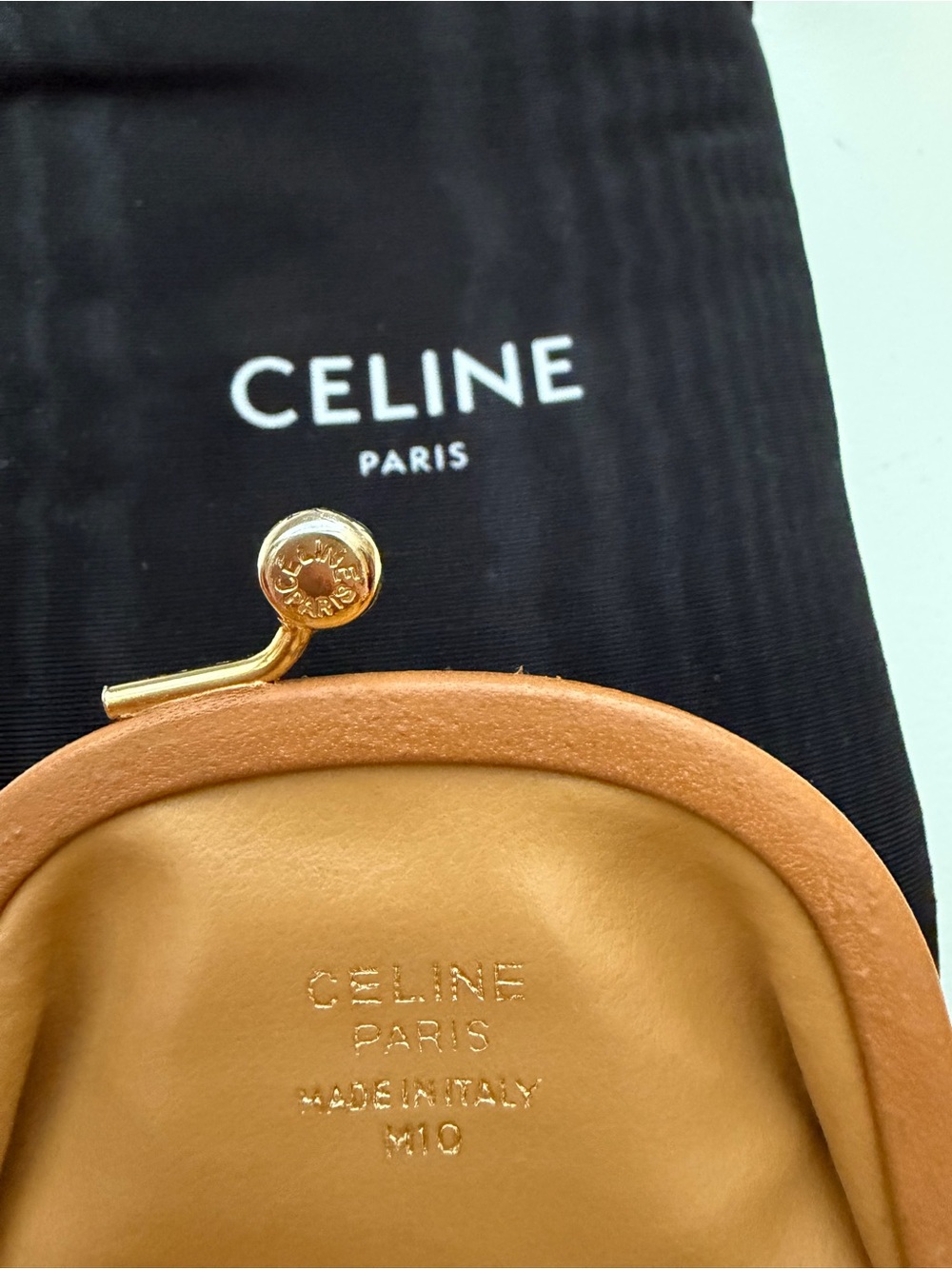 CELINE Vintage Triomphe Canvas Coin Purse Wallet with gold kiss-lock - Picture 4 of 8